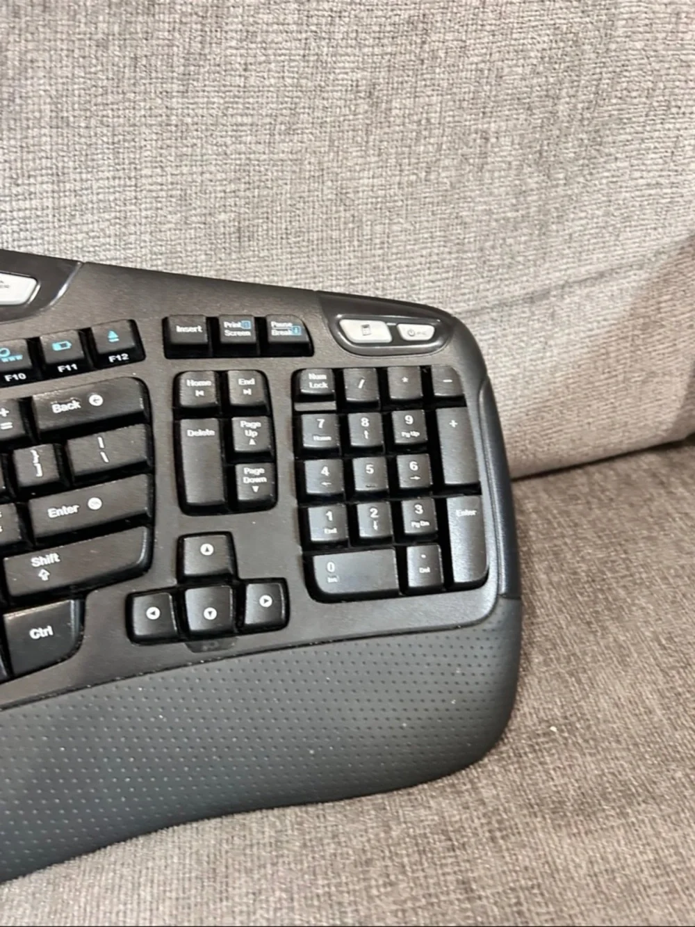 Logitech K350 Ergonomic Keyboard Comfort Wave Wireless No Dongle